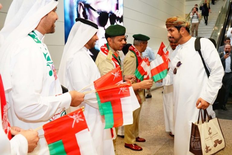 استقبال المسافرين العمانيين بحفاوة بالغة
