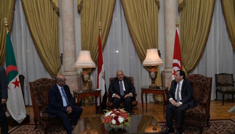 الاجتماع الثلاثي لوزراء خارجية دول جوار ليبيا بالعاصمة المصرية