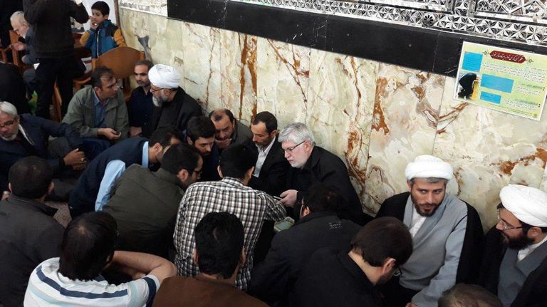 حميد بقائي مساعد أحمدي نجاد يعتصم في مزار شاه عبد العظيم