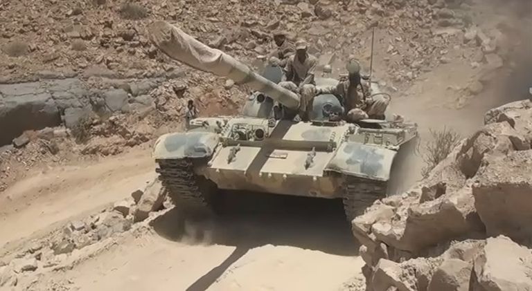 عناصر الجيش الوطني اليمني في جبهات نهم