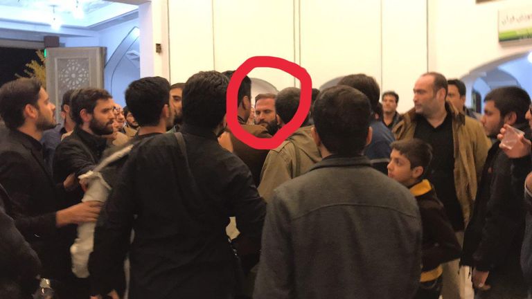 الهجوم جاء على خلفية مهاجمة نجاد لمسؤولين إيرانيين 