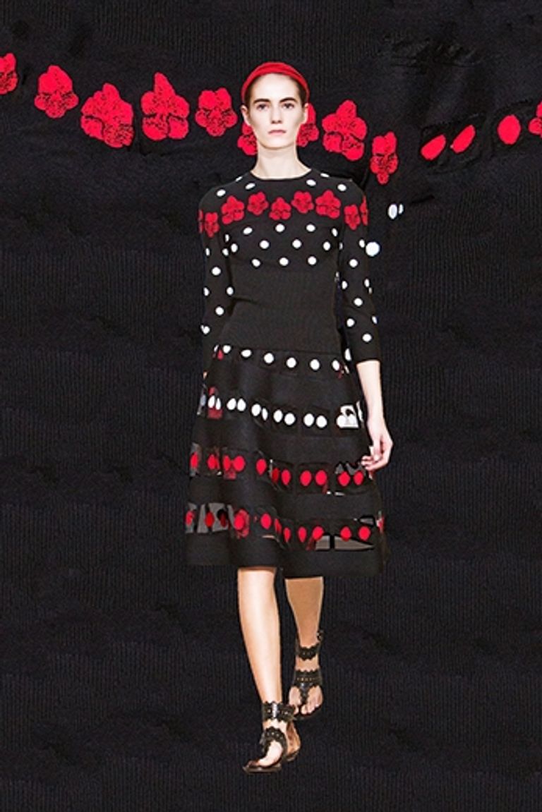 مصمم الأزياء التونسي الراحل عز الدين علية