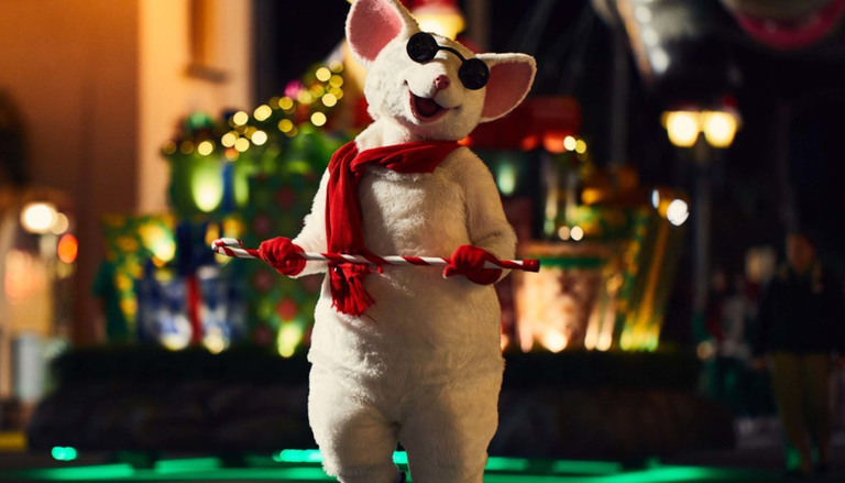 احتفالات مبكرة بعيد الميلاد في هوليوود