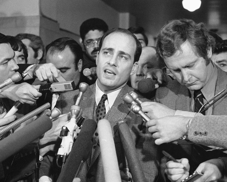 مانسون أحد أشهر سفاحي أمريكا أواخر الستينيات