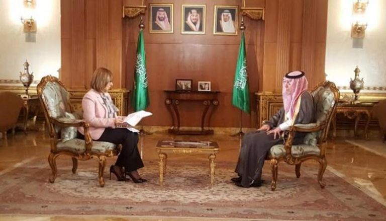 وزير الخارجية السعودي عادل الجبير أثناء اللقاء التلفزيوني