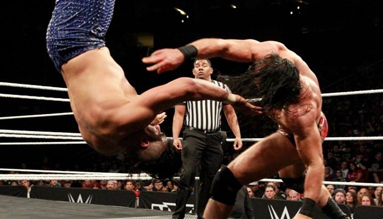 أندريد سين ألماس يهاجم درو ماكنتاير