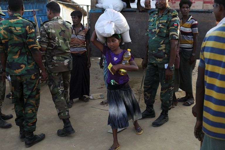 أوضاع إنسانية صعبة يعيشها الروهينجا - رويترز