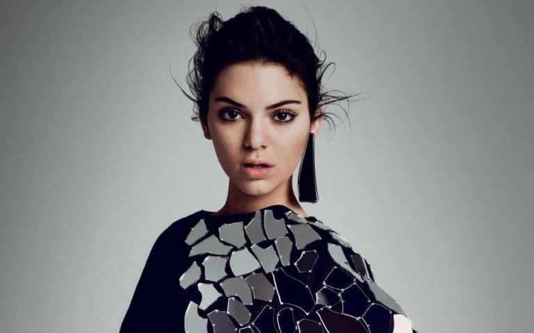 عارضة الأزياء الأمريكية كيندال جينر عارضات يتنافسن بأعلى الأجور في مجال الأزياء