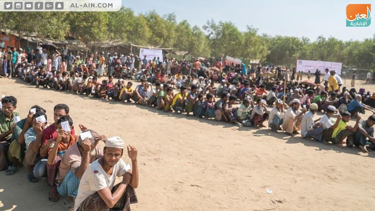 توزيع المساعدات على لاجئي الروهينجا