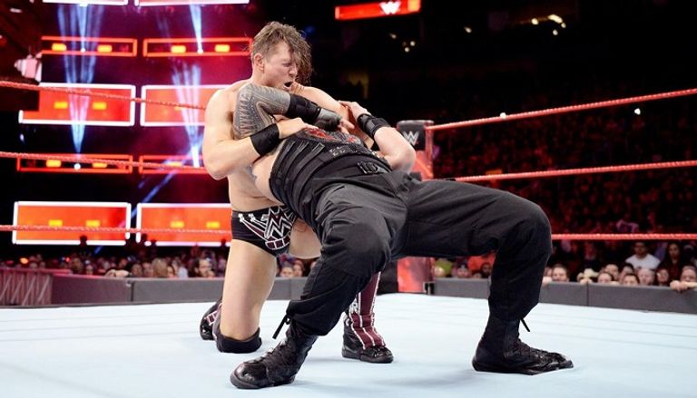 رومان رينز بعد الفوز مع سيث رولينز ودين أمبروز