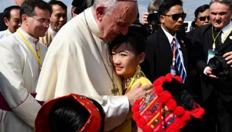بابا الفاتيكان يبدأ زيارة لميانمار وسط أجواء متوترة