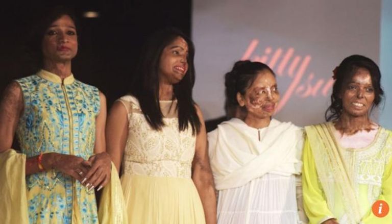 الهنديات المشاركات في عرض الأزياء هوت كوتور