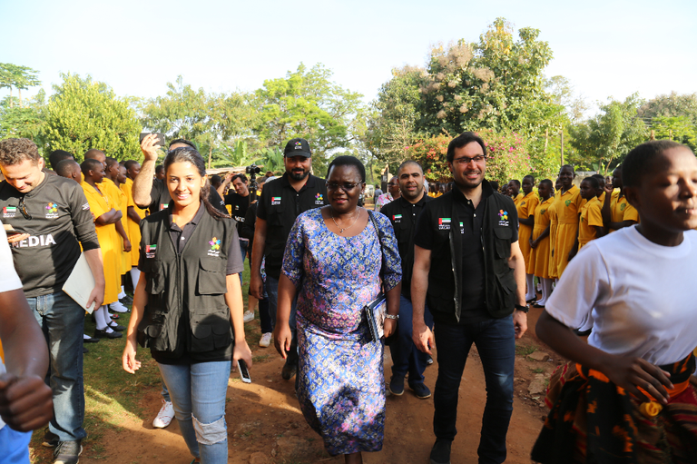 دبي العطاء تطلق 3 برامج تعليمية جديدة