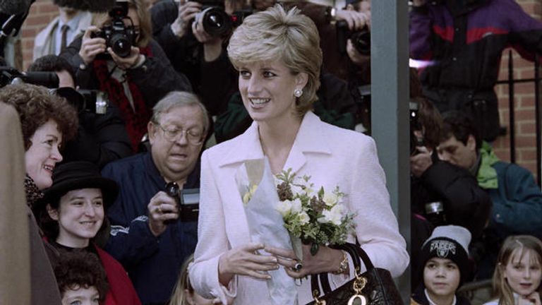 الأمير هاري والممثلة الأمريكية ميجان ماركل