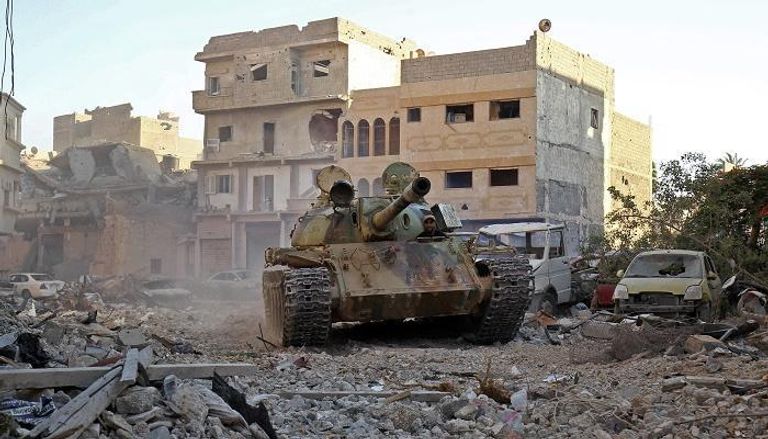 جانب من المعارك التي يخوضها الجيش الليبي ضد جماعات إرهابية (أرشيفية)