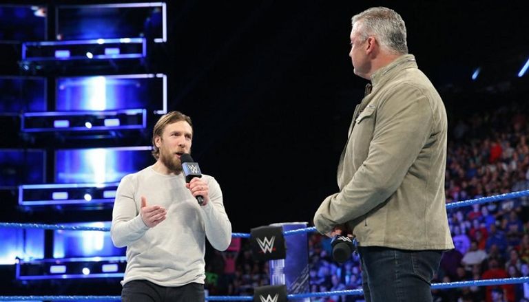 شين ماكمان خلال حواره مع دانيل براين