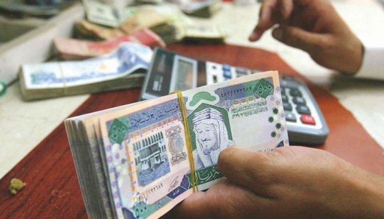 نمو تحويلات الأجانب المالية خارج السعودية
