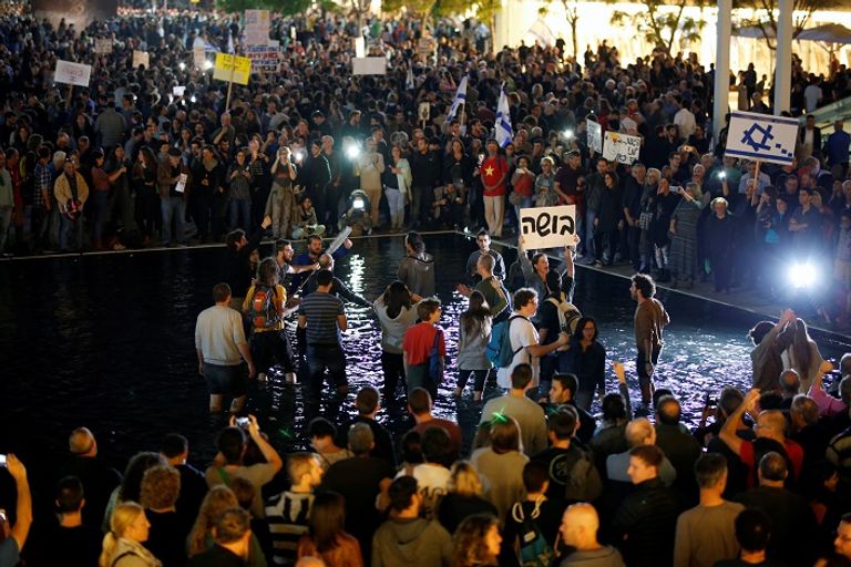 المظاهرات في إسرائيل ضد الفساد الحكومي - رويترز