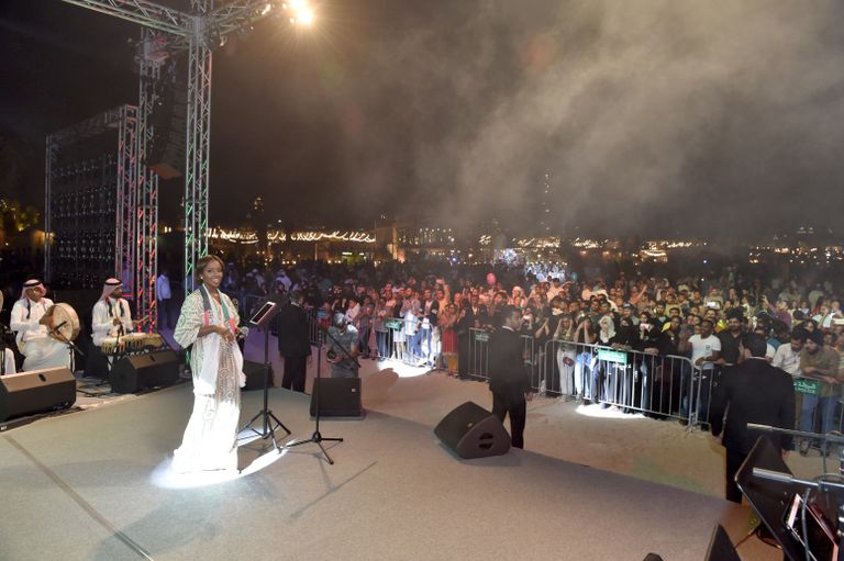 النجمة داليا مبارك