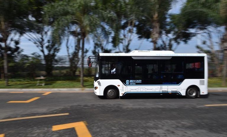 حافلات ذاتية القيادة بالصين