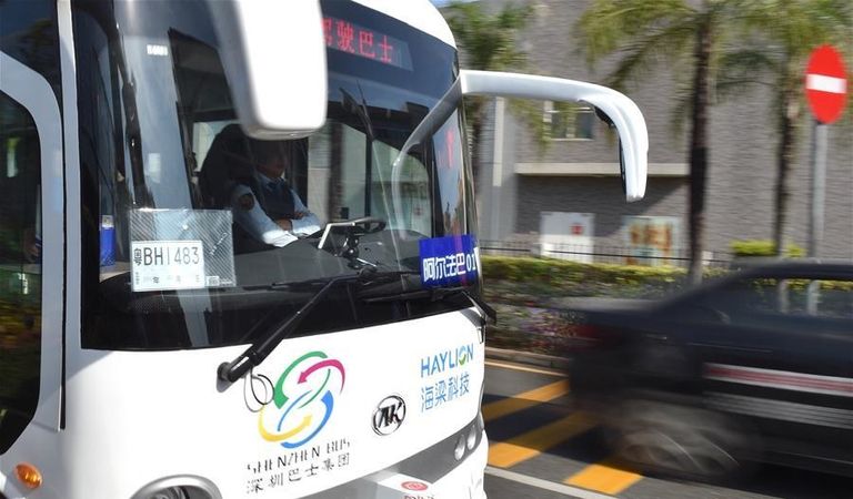 حافلات ذاتية القيادة بالصين