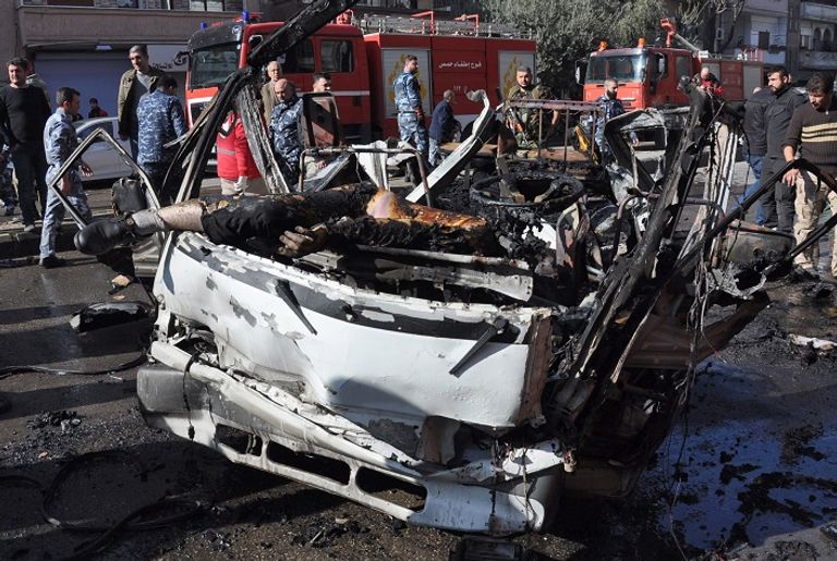 قوات الأمن السورية في موقع الانفجار - أ. ف. ب