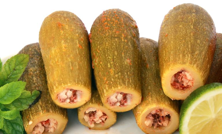 محشي البطاطس والكوسة باللحم المفروم