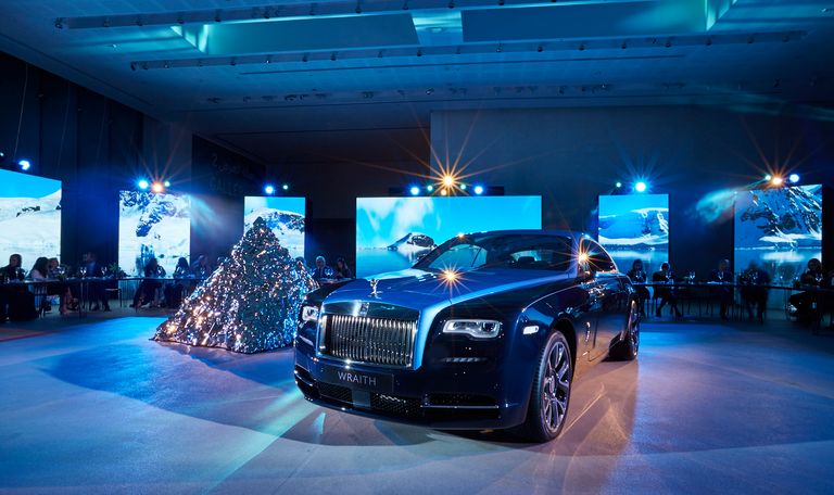 رولز رويس تستعرض طرازات 2017 رولز رويس تعكس تراث دولة الإمارات