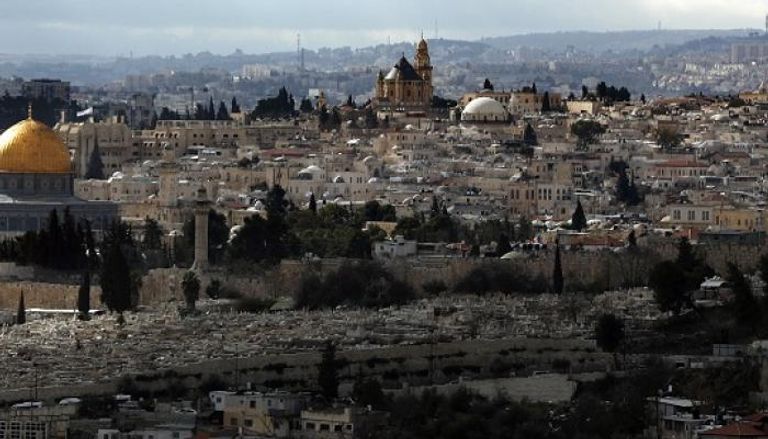 تحذيرات عربية من نقل سفارة أمريكا إلى القدس المحتلة