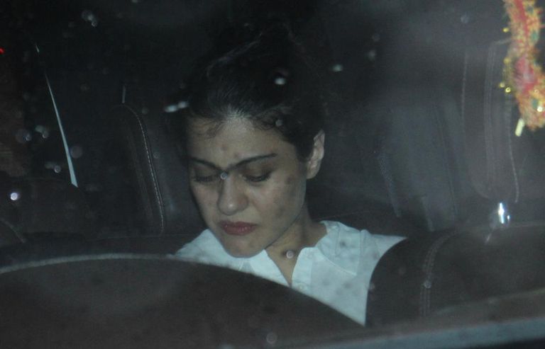 أميتاب يتقدم نجوم بوليوود في عزاء شاشي