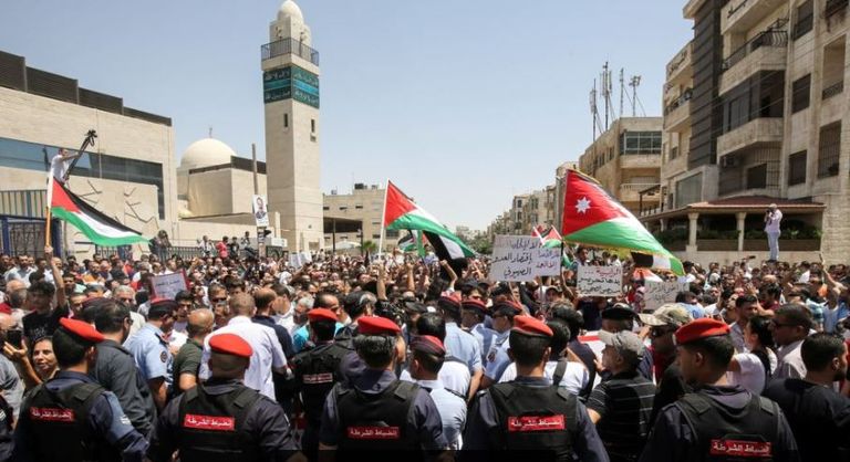 مظاهرات في الأردن رفضا لقرارات ترامب مظاهرات غاضبة على قرار ترامب اعتبار القدس عاصمة لإسرائيل