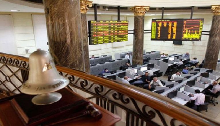 عمليات شراء على الأسهم القيادية دعمت البورصة المصرية