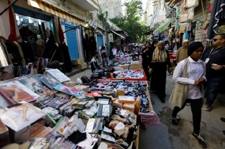 سوق في مدينة طرابلس القديمة- رويترز