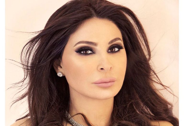 اليسا عمرو دياب يحيي حفلا بدبي في رأس السنة