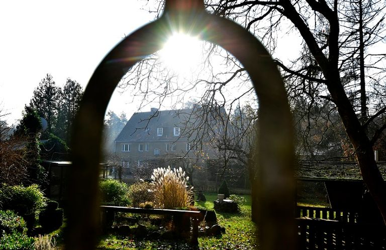 سعر القرية أقل من ربع مليون دولار 