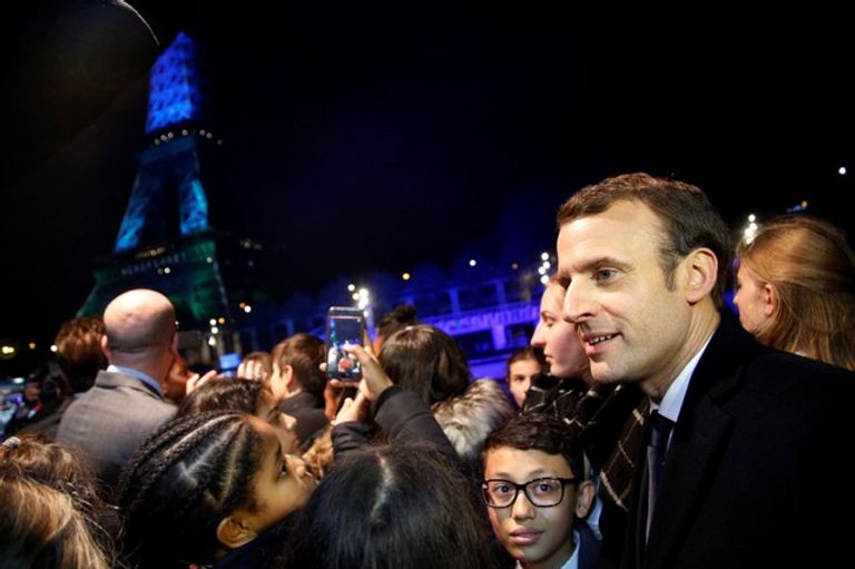 سيلفي ماكرون يوثق رحلة الرؤساء احتفالا بقمة الكوكب الواحد