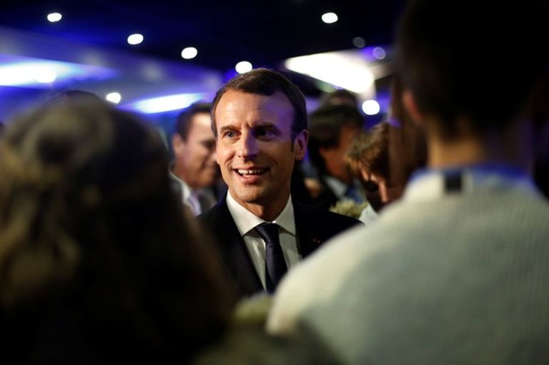 سيلفي ماكرون يوثق رحلة الرؤساء احتفالا بقمة الكوكب الواحد