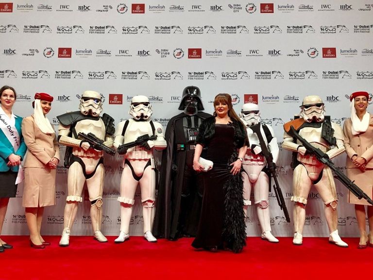 شخصيات "ستورم تروبر" على السجادة الحمراء في ختام  دبي السينمائي  شخصيات "ستورم تروبر" على السجادة الحمراء في ختام دبي السينمائي