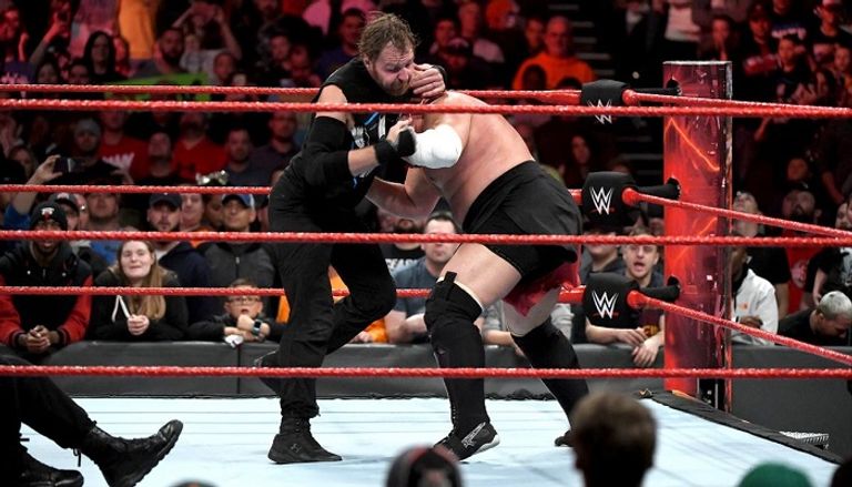 ساموا جو وسيزارو وشيموس بعد تدمير فريق "ذا شيلد"