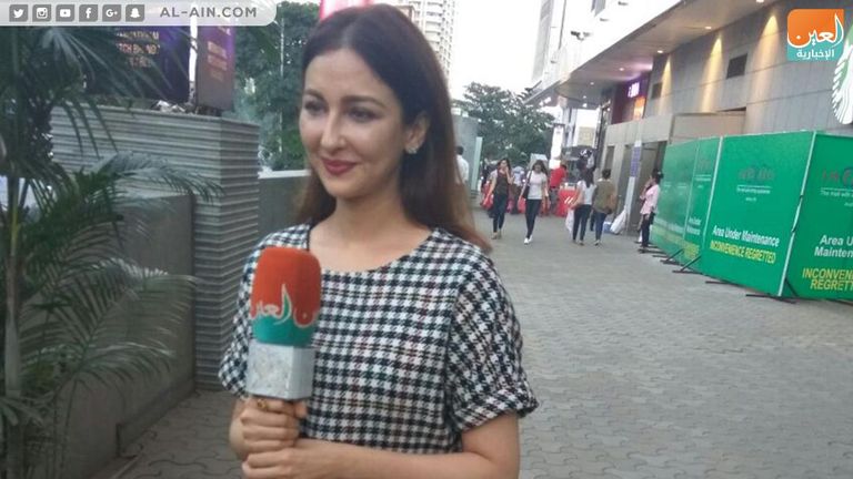 الفنانة الهندية سوميا تاندون تحاور بوابة العين 