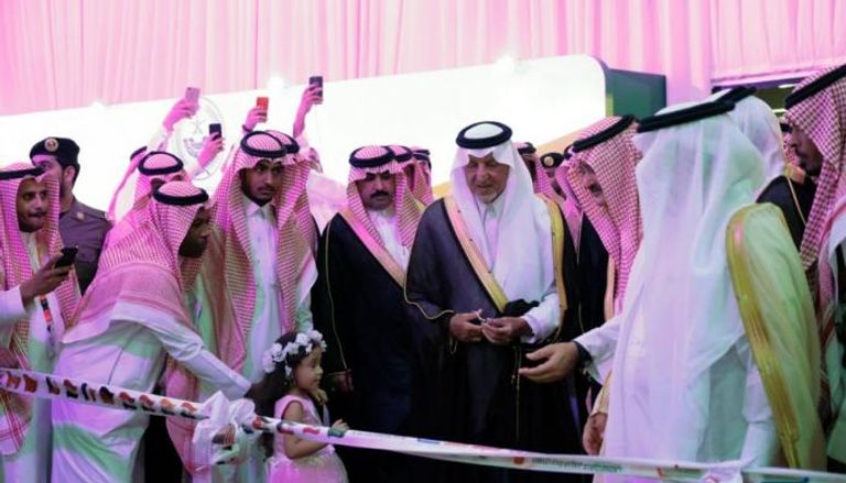 الأمير خالد الفيصل يفتتح معرض جدة