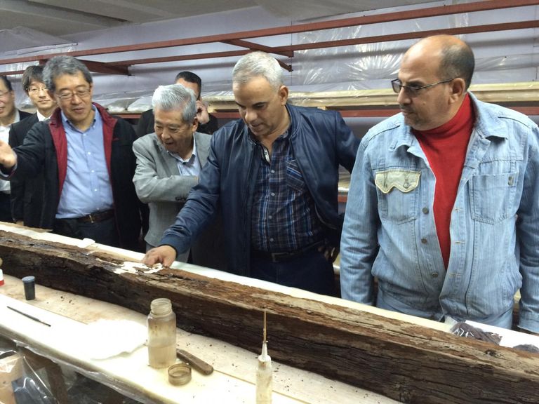  تشوشي داتي يتفقد مشروع ترميم مركب خوفو الثانية