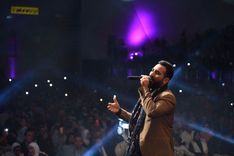 أحمد سعد في وصلة غنائية خلال الحفل أحمد سعد في وصلة غنائية بالحفل