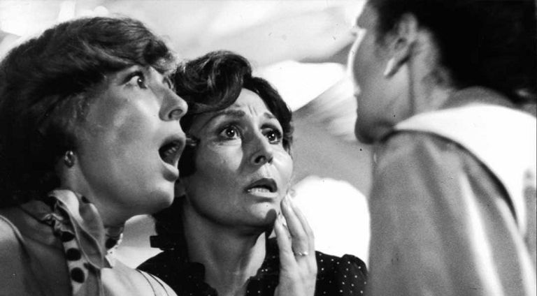 سهير البابلي وماجدة الخطيب ويسرا في حدوتة مصرية 