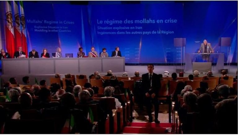 جانب من المؤتمر جانب من وقائع المؤتمر الدولي للمعارضة الإيرانية الذي انعقد في باريس