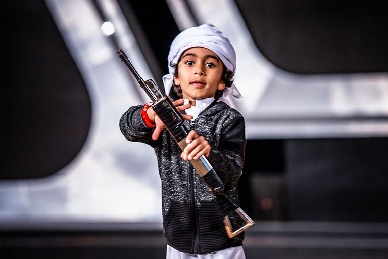 مركز حمدان بن محمد لإحياء التراث ينظم دورة اليولة للصغار