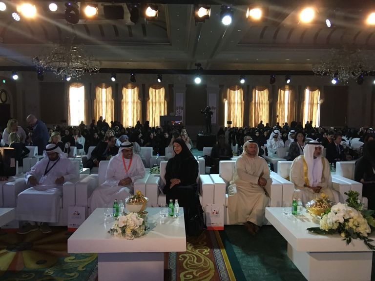 الحضور قبيل انطلاق الفعاليات الشيخ نهيان بن مبارك آل نهيان خلال افتتاح القمة