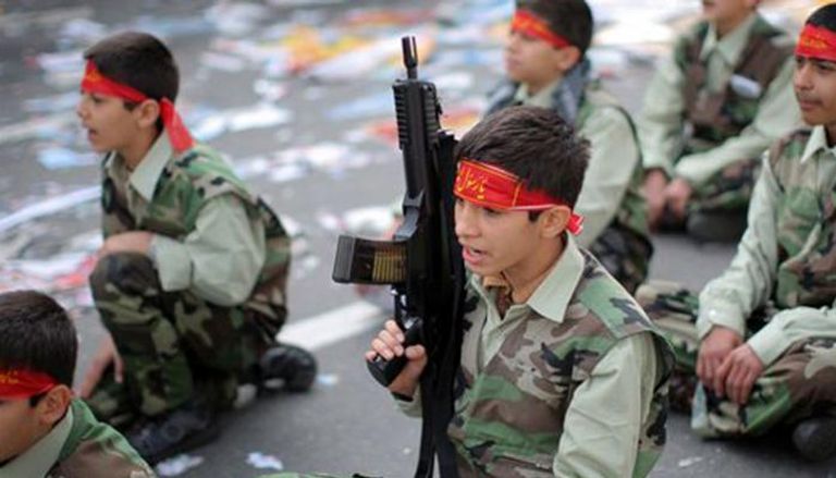 أطفال تجندهم إيران للقتال في سوريا