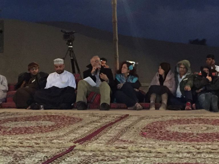 من ندوات "المسرح الصحراوي" في الشارقة