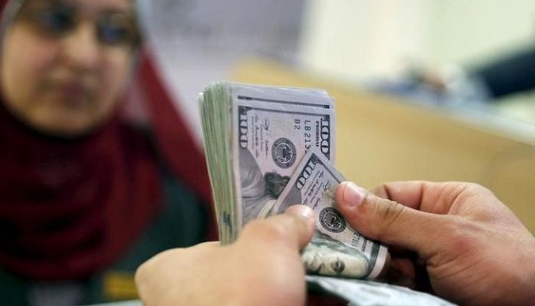 توافر الدولار في البنوك المصرية - أرشيف
